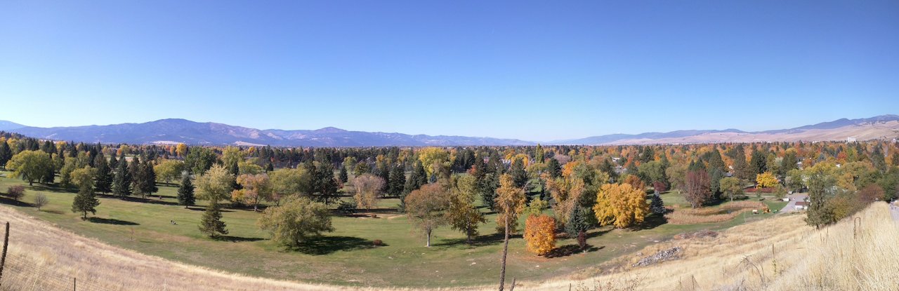 Missoula, MT: Believe it or not this is a city of 70,000. Houses hidden among the trees...